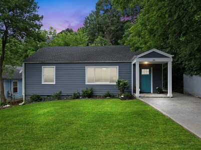 Private 3-Bed Lakewood Home w/Free Arcade 5 Miles to Mercedes Benz Stadium