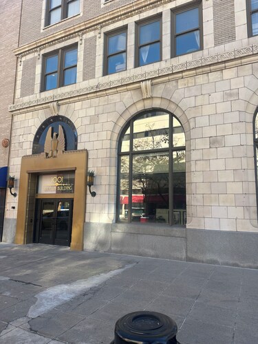 The Dana- Modern condo prime location in downtown Lincoln includes parking!