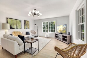 Smart TV, video games