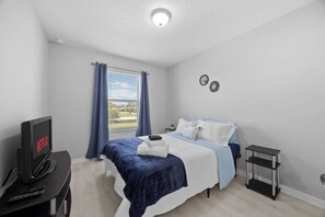 3 slaapkamers, een bureau, een strijkplank/strijkijzer, gratis wifi