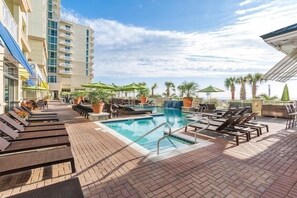 Pool - Hilton Ocean Beach Club Resort, Virginia Beach, VA - 1BR/1Bath City View Suite (Virginia Beach)