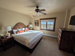 1 bedroom, iron/ironing board, free WiFi, bed sheets - Spring Break Sun! Ski-In/Ski-Out Luxury Condo at The Grand Lodge on Peak 7 (Breckenridge)