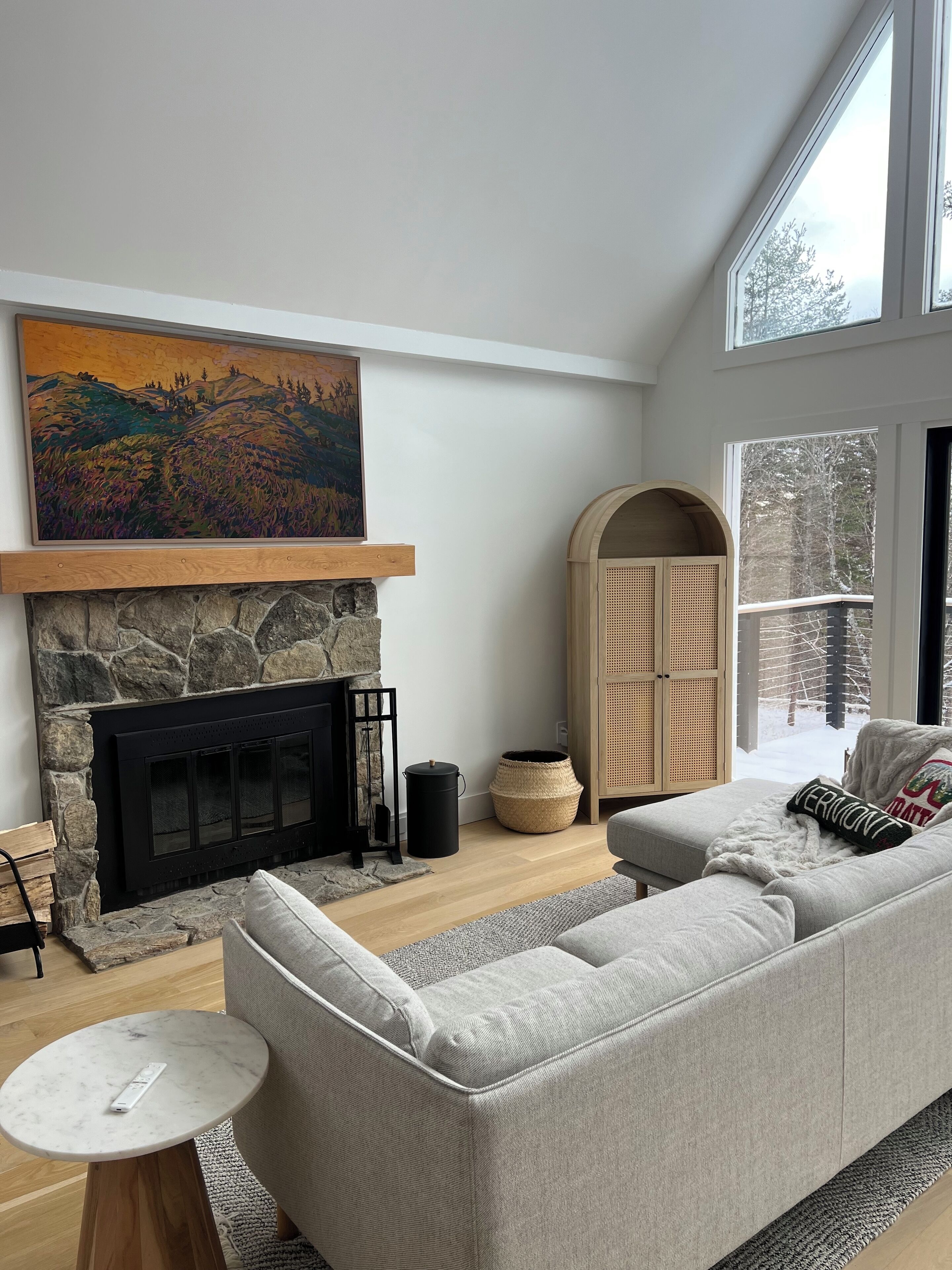 Smart TV, fireplace, video games