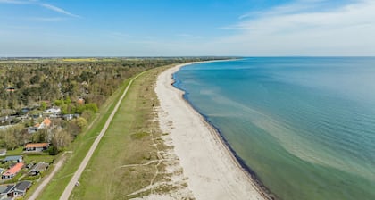 4 bedroom lovely home in Væggerløse