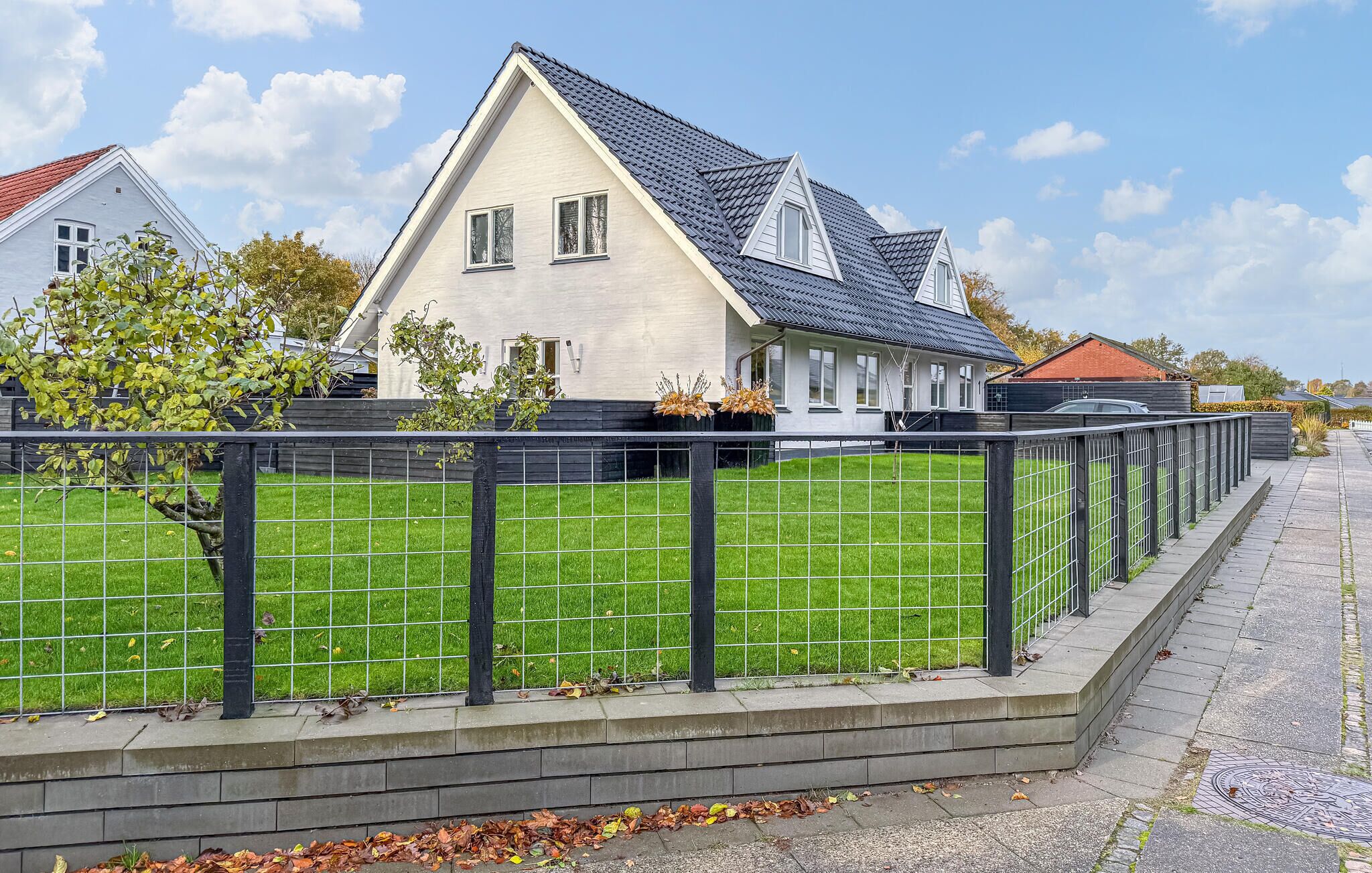 المنشأة من الخارج