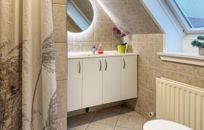 Shower - 1 bedroom beautiful apartment in Varde (Varde)