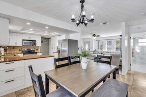 Dining - Waterside Villa | Private Pool + Outdoor Dining (Sarasota)