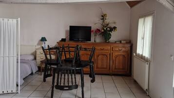 1 多间卧室、熨斗/熨衣板、WiFi、床单