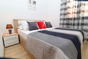 Room - Holiday Home Adriatic View-three Bedroom Apartment With Terrace and Sea View (Blato)
