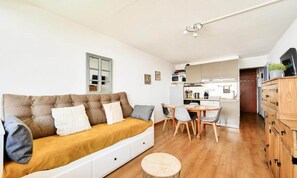 Living area - Holiday Home in La Mongie With Ski Access (Bagnères-de-Bigorre)