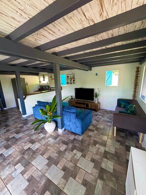 TV - Villa Bel Kay F4 (RIVIERE SALÉE)