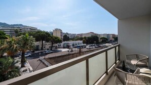 Property grounds - 2P Traversant, Centre Cannes, Rue D'antibes (Cannes)