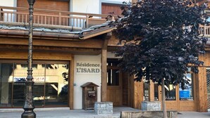 Unclassified image, 2 of 3, button - Apartment in the Village Center, Close to the Slopes (Courchevel)