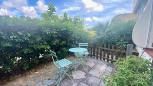 Outdoor dining - Apartment in Grau du Roi Near Espiguette (Le Grau-Du-Roi)