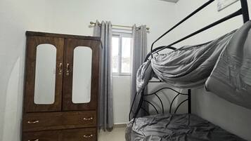 2 bedrooms, iron/ironing board, WiFi, bed sheets