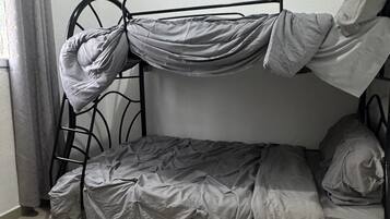 2 bedrooms, iron/ironing board, WiFi, bed sheets