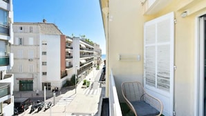 Property grounds - 2-room Apartment in the Heart of Cannes, 100 Beaches (Cannes)