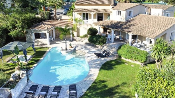 Pool - Villa 330m2, 6 Bedrooms, Heated Pool, Jacuzzi (Vallauris)