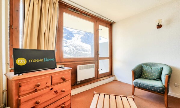 Living area - Holiday Home in La Mongie Ski-in Access (Bagnères-de-Bigorre)