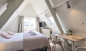 Room - House in Zandvoort Near Sandy Beaches (Zandvoort)