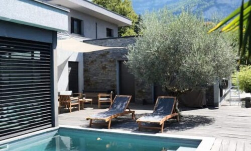 Villa in Drumettaz-clarafond by Lake Bourget