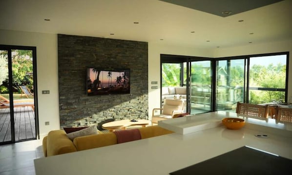 Fireplace - Villa in Drumettaz-clarafond by Lake Bourget (Drumettaz-Clarafond)