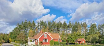 Awesome home in Söderåkra with WiFi