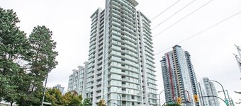 Independent Downtown Condo, Sleeps 5, 5 mins walk to FIFA WORLD CUP