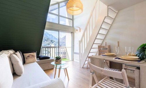Charming Renovated Duplex in the Heart of Saint-lary-soulan for 4 People