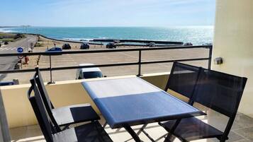 Tempat makan outdoor