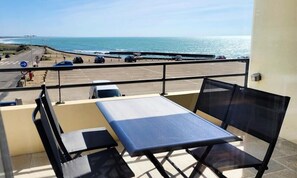 Tempat makan outdoor