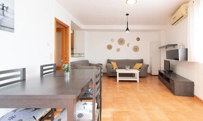 Living area - Apartment in Canet With Pool Access (Canet de Berenguer)