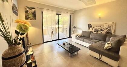 2-room Apartment With Garden - Close to Amenities and Town Center