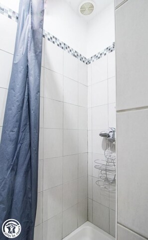 Bathroom - L'Etable - SAINT SAUVES D'AUVERGNE (SAINT SAUVES D'AUVERGNE)