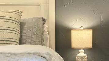 2 slaapkamers, een bureau, reisbedje, gratis wifi