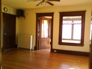 Interior - Convenient 2-bedroom lower duplex close to downtown (Minneapolis)