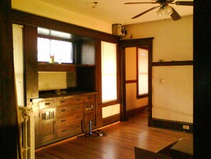 Interior - Convenient 2-bedroom lower duplex close to downtown (Minneapolis)