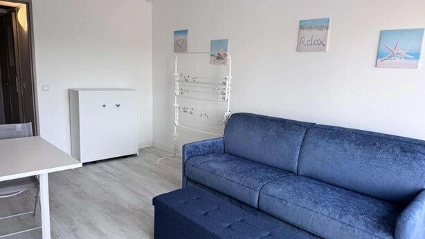 Living area - Apartment in Grau du Roi With Pool Access (Le Grau-Du-Roi)