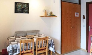 Dining - Mini Studio for 4 People (Les Orres)