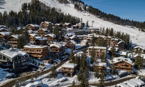 Exterior - Comfortable Chalet Located Close to the Slopes (Courchevel)