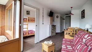 Luokittelematon kuva, 2 kautta 3, painike