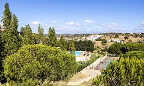 Outdoor pool - Apartments for 6 People (Lagos)