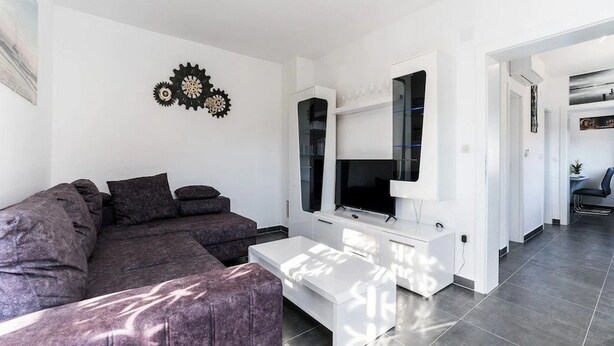 Villa | Interior - Villa Camellia - Two Bedroom Villa With Swimming Pool (Obrovac)