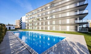 Outdoor pool - Cozy Apartment for a Couple in Portimao (Portimão)