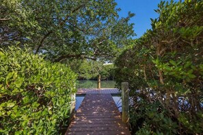Property grounds - Hangin' on Hammock – Canalfront Pool Home with Spa, Dock & Game Room Near Pine Avenue (Anna Maria)