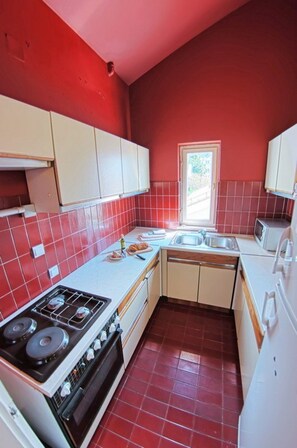 Apartment | Private kitchen - Apartments Sipa - Superior One Bedroom Apartment With Balcony and Sea View (Dubrovnik)