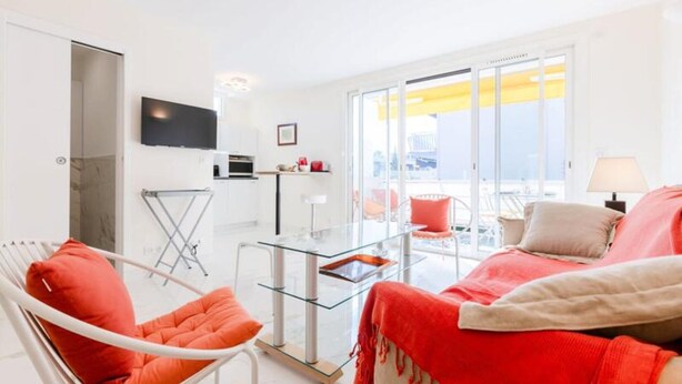 Imagen sin descripción, 1 de 5, botón