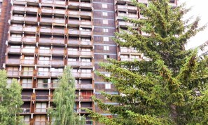 Exterior - Apartment in Vanguard With Ski-in Access (Villarembert)