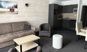 Living area - Studio for 6 People (Eaux-Bonnes)