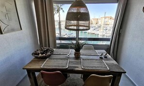 Dining - Apartment Near Marina With Beach Access (Leucate)